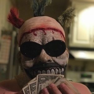 Meet your Posher, Dominic